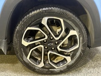 Meet the 2024 Chevrolet Trax Fwd 2rs, a smart, city-ready SUV that brings fresh style and everyday e... (image 4)