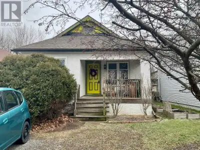 This charming, updated bungalow is located on a quiet street and is truly a nature lover's paradise,...