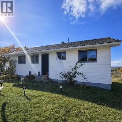 Located in a great Bathurst neighborhood, this home is close to all amenities including schools, dow...