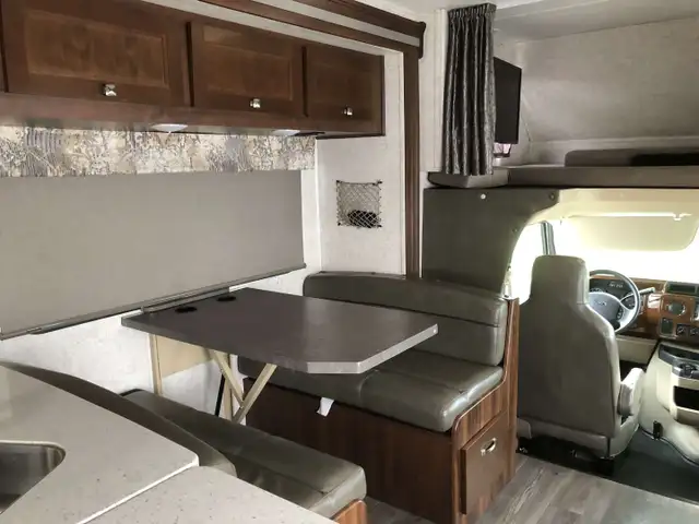 2017 Forest River Forester 3051S in RVs & Motorhomes in St. Albert - Image 9