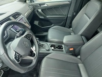 R-Line Black Edition 4Motioin All Wheel Drive Leather Interior Panoramic Sunroof Digital Cockpit App... (image 9)