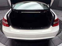 Looking for a vehicle that can effortlessly blend elegance with performance? PREMIUM PKG, COMAND APS... (image 4)