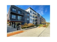 Ferndale Garden Apartments Beautiful apartment building in Barrie, ON, designed to offer a pure and... (image 1)