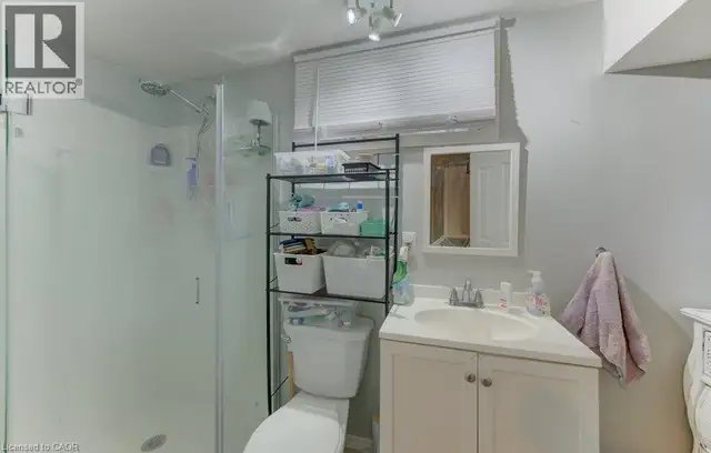 174 GLEN Road Kitchener, Ontario in Houses for Sale in Kitchener / Waterloo - Image 16