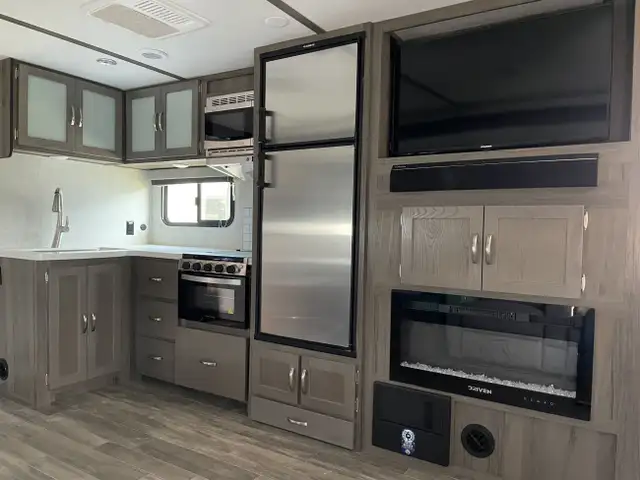 2023 Gulf Stream Envision 282BH OFFERS ACCEPTED! in Travel Trailers & Campers in Regina - Image 6