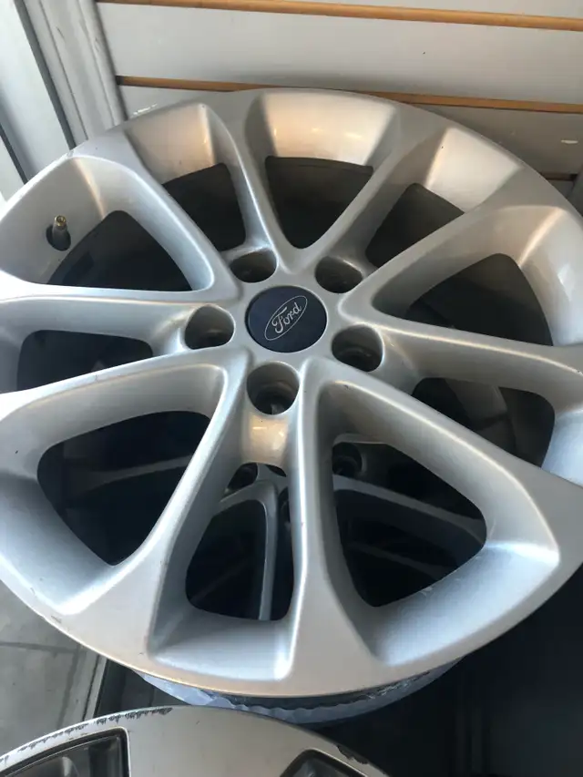 4 mags ford 5x108 17 pouces a vendre in Tires & Rims in Laval / North Shore - Image 2