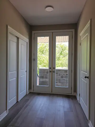 Brand new 4 bed townhouse with separate 1 bed lower unit (ground level entry). FOR RENT: A BRAND NEW...
