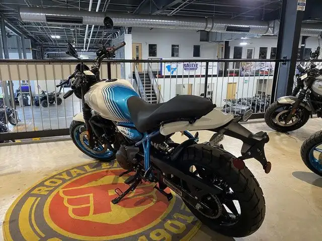 2026 ROYAL ENFIELD MOTORS GUERRILLA 450 in Street, Cruisers & Choppers in City of Halifax - Image 4