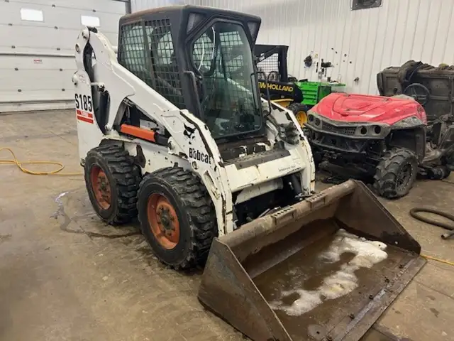 2002 BOBCAT S185 SKID STEER in Heavy Equipment in Regina - Image 2