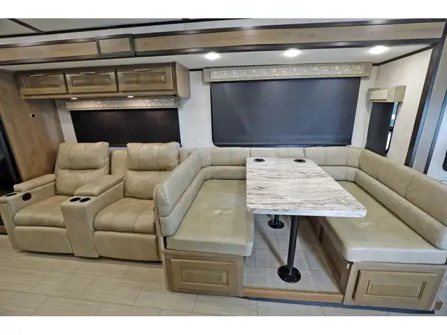 2020 Forest River FR3 34 DS Classe A VR / RV 2 Extension + Foyer in RVs & Motorhomes in Laval / North Shore - Image 7
