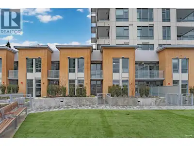 Deal Alert! ! !$200K price drop!!!!Rare Concrete-built townhome in the heart of downtown New Westmin...
