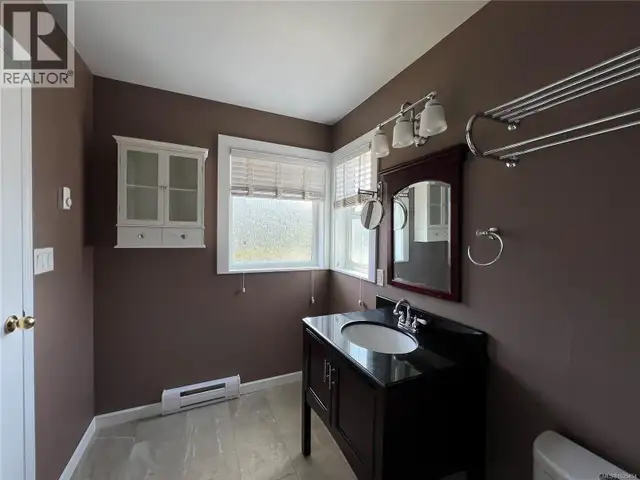 492 CEDAR Cres Gold River, British Columbia in Houses for Sale in Campbell River - Image 27