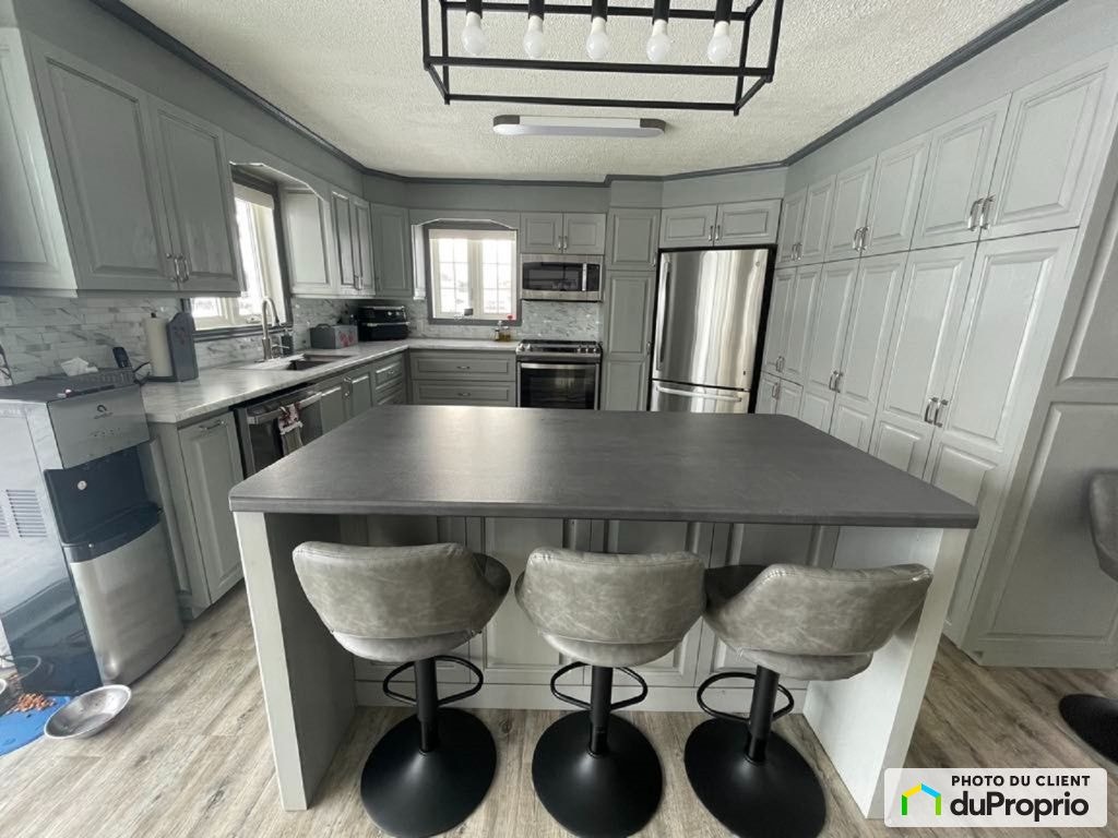 $529,000 - Bungalow for sale in Ste-Anne-Du-Lac — photo 2