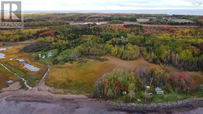 If you're looking for the perfect spot to build your dream home, this waterfront property on Malagas...