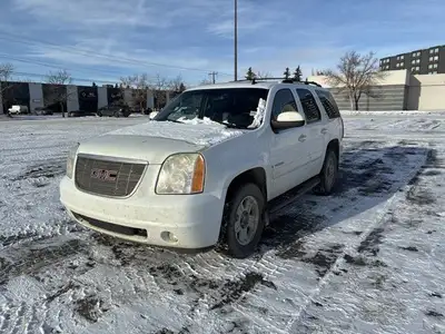 Only 94,501 Miles! This GMC Yukon boasts a Gas/Ethanol V8 5.3L/327 engine powering this Automatic tr...