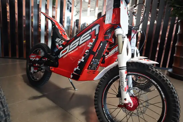 2023 OSET 16 OR Red in Scooters & Pocket Bikes in Edmonton - Image 2