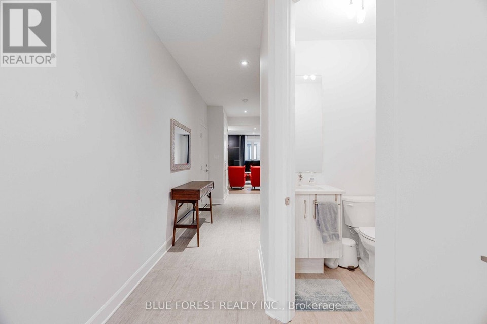 499 SOPHIA CRESCENT London North (North I), Ontario 4