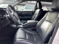 Double L Motors Ltd. FOR SALE: 2019 Toyota Highlander Limited 4WD Fully Loaded, Luxury & Reliability... (image 9)