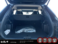 2025 Mitsubishi Outlander LE Experience the Mitsubishi Outlander LE with only 28 km on the odometer.... (image 6)