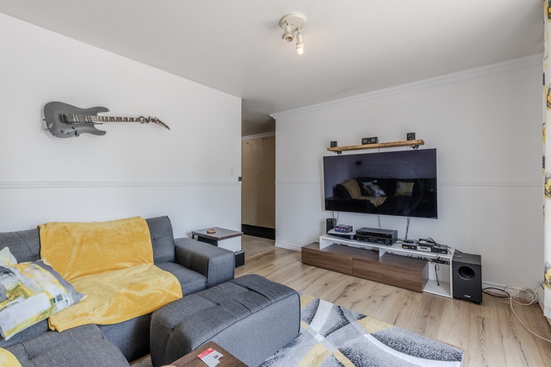 Appartement 3 1/2 avec eau chaude incluse Piscine extérieure