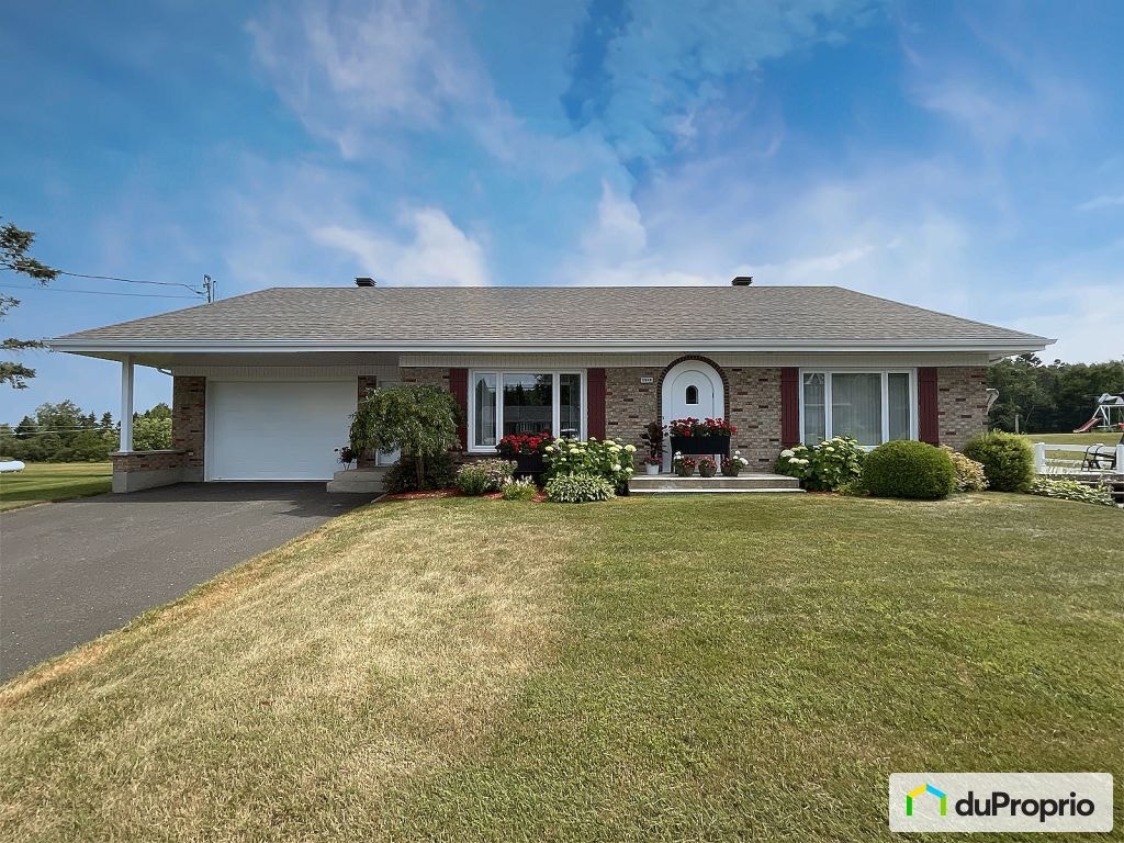 $348,000 - Bungalow for sale in St-Neree — photo 1