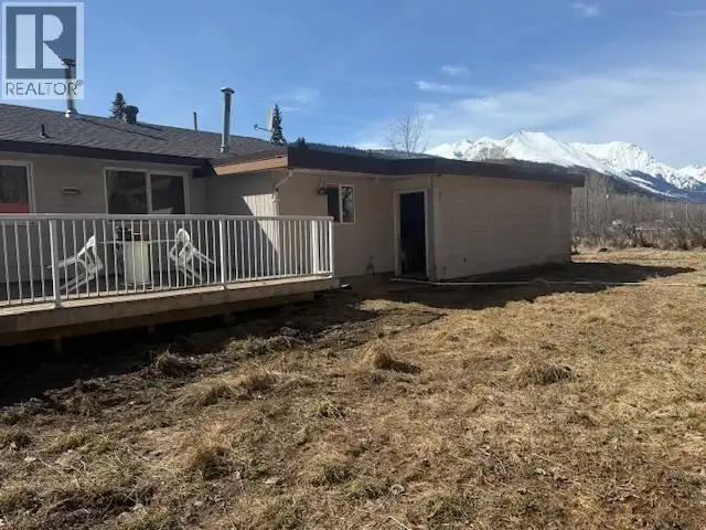 2918 RAILWAY AVENUE Smithers, British Columbia in Houses for Sale in Smithers - Image 3