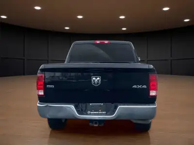 2022 RAM 1500 Classic SLT CLEAN CARFAX!!!! 4x4 HEMI, CRUISE,..., View more