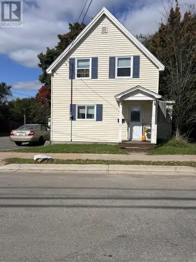 This sweet 3 bedroom, 2 bathroom home is located in the downtown core and within walking distance to...