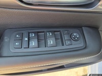 This Chrysler Pacifica has a dependable Regular Unleaded V-6 3.6 L/220 engine powering this Automati... (image 9)