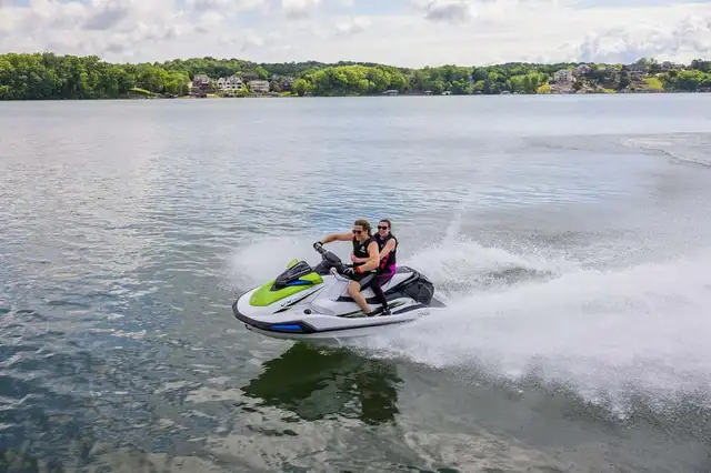 2026 Yamaha VX Deluxe White w/Audio in Powerboats & Motorboats in Moose Jaw - Image 4