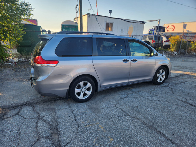 2011 TOYOTA SIENNA V6 7 PASSENGER in Cars & Trucks in City of Toronto - Image 4