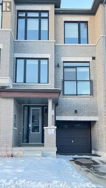 221 Tennant Circle Vaughan (Vellore Village), Ontario, photo 3 of 4