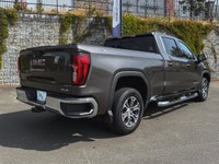 4WD Crew Cab 157 SLE ... Engine: Gas V8 5.3L/ Safety Equipment Airbags, Dual-stage frontal airbags f... (image 4)