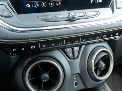 2023 Chevrolet Blazer Premier AWD | V6 | Panoramic Roof | Bos..., View more