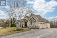 16 BRIDLE TR Springwater, Ontario