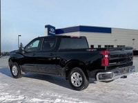Crowfoot Hyundai, AMVIC Licensed Dealer The 2025 Chevrolet Silverado 1500 1LT Crew Cab remains a lea... (image 3)
