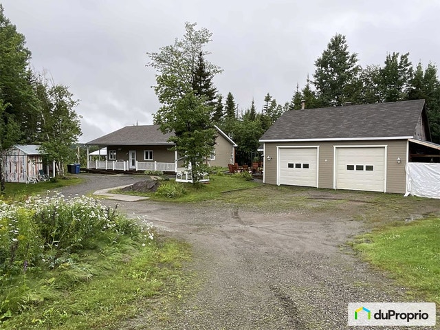 $574,900 - Bungalow for sale in Jonquière (Lac-Kénogami) — photo 1