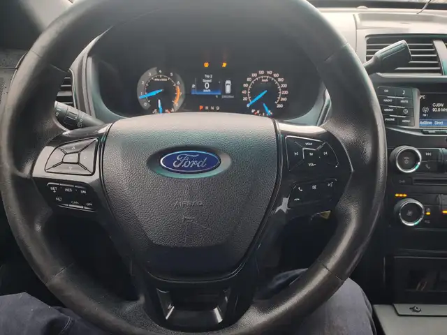 2017 Ford Explorer559287603771494405