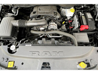 2022 RAM 1500 LARAMIE | CREW CAB | 4X4 | 5.7L HEMI V8 | HEATED/VENTED LEATHER BUCKET SEATS | 12 SCRE... (image 8)