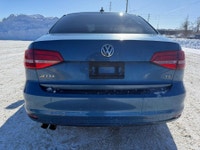 2015 VOKSWAGEN JETTA SE PKG ONLY 100,423KM 5 SPEED MANUAL GORGEOUS ONLY $210.88 BI WEEKLY WITH $0 DO... (image 4)