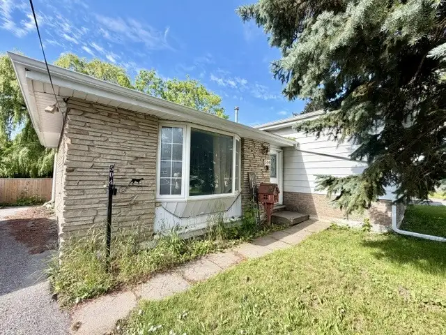 Long Term Rental Upper 3beds/1 Bath $2450 Utilities Incl