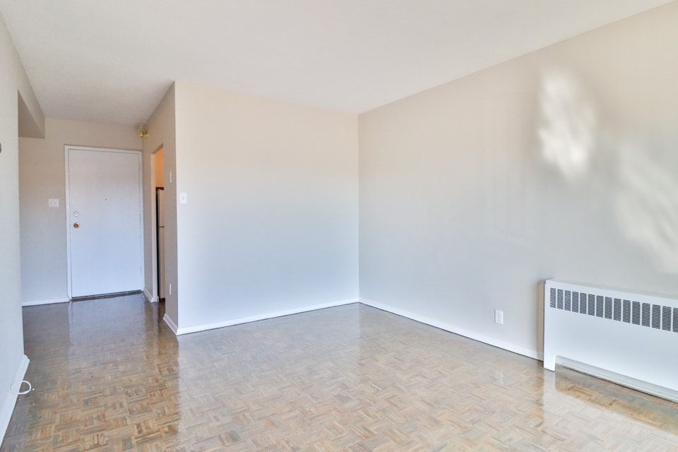 ONE MONTH FREE!   1 Bedroom Centretown/Downtown/CarletonU 3