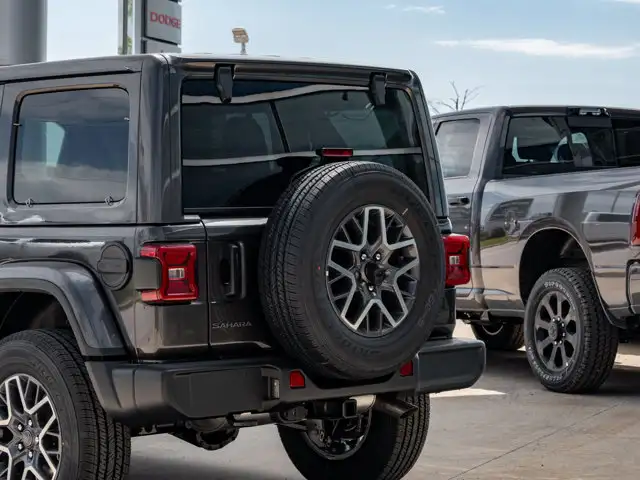 2026 Jeep Wrangler Sahara in Cars & Trucks in Barrie - Image 8