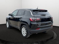 Experience the perfect entry point into the Jeep family, featuring standard Jeep Active Drive 4x4, L... (image 3)