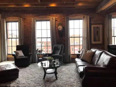 AMAZING 2 bedroom 1.5 bathroom unit is available April 15th. Located at 38 Canterbury youre just ste...