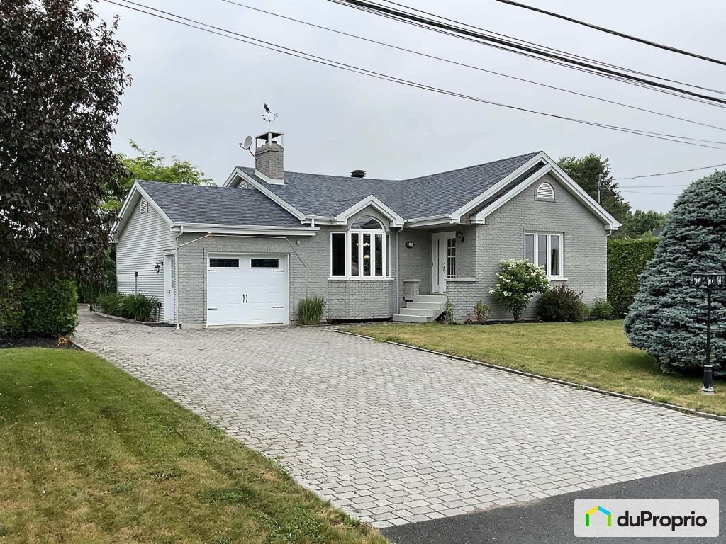 $650,000 - Bungalow for sale in St-Germain-De-Grantham — photo 1