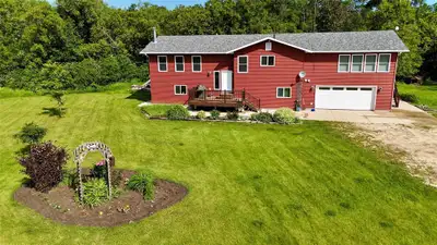R39//Graysville/Incredible value on this versatile 15-acre property in the RM of Dufferin. Offering...