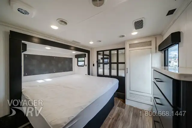 2023 Heartland Bighorn 3215RL in Travel Trailers & Campers in Kelowna - Image 22