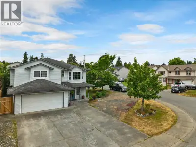 Exceptional opportunity for multigenerational living or added income potential in the heart of Willo...