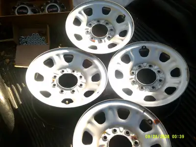 new off sets...18 inch rims ..lugs...caps..and sensors $800